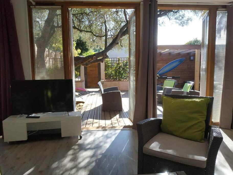 Studio Jacuzzi Prive A 8 Min A Pied De La Plage Apartment La Ciotat Luaran gambar