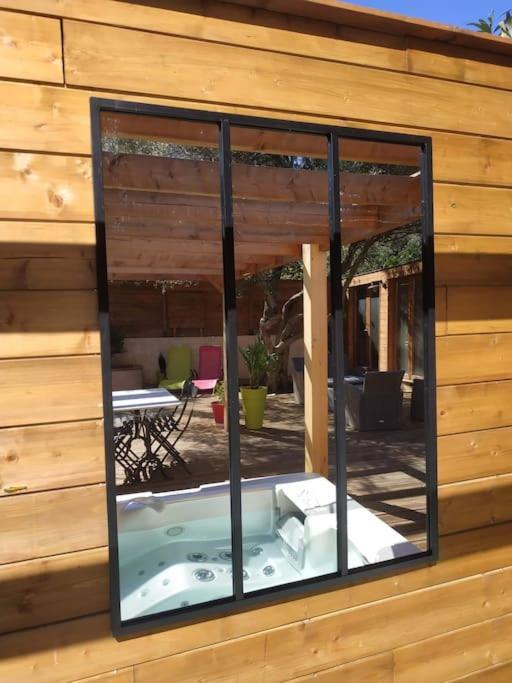 Studio Jacuzzi Prive A 8 Min A Pied De La Plage Apartment La Ciotat Luaran gambar